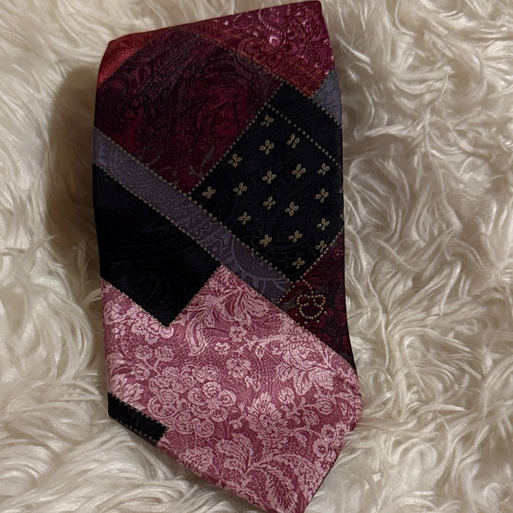 Elegant Multicolor Paisley Men's Tie